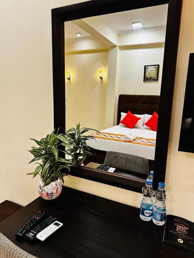 Hotel Northway バブニヤ エクステリア 写真