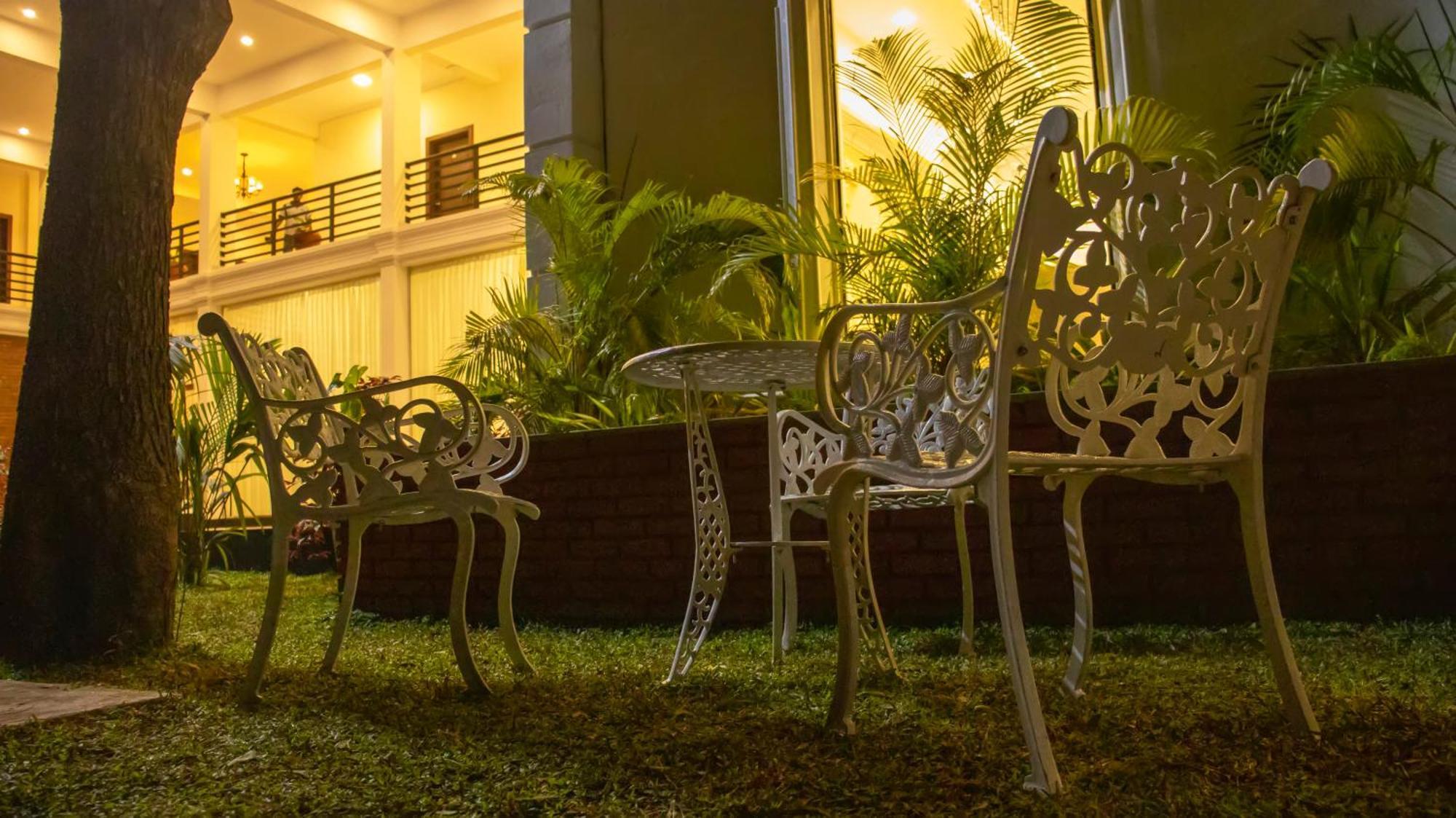 Hotel Northway バブニヤ エクステリア 写真