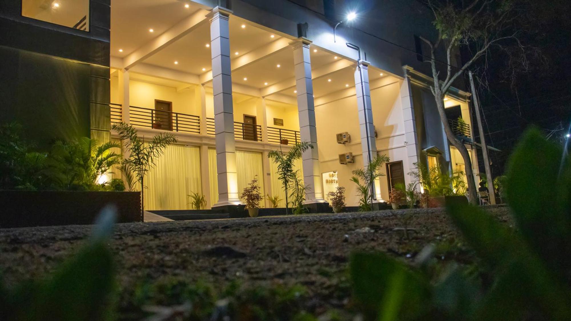 Hotel Northway バブニヤ エクステリア 写真